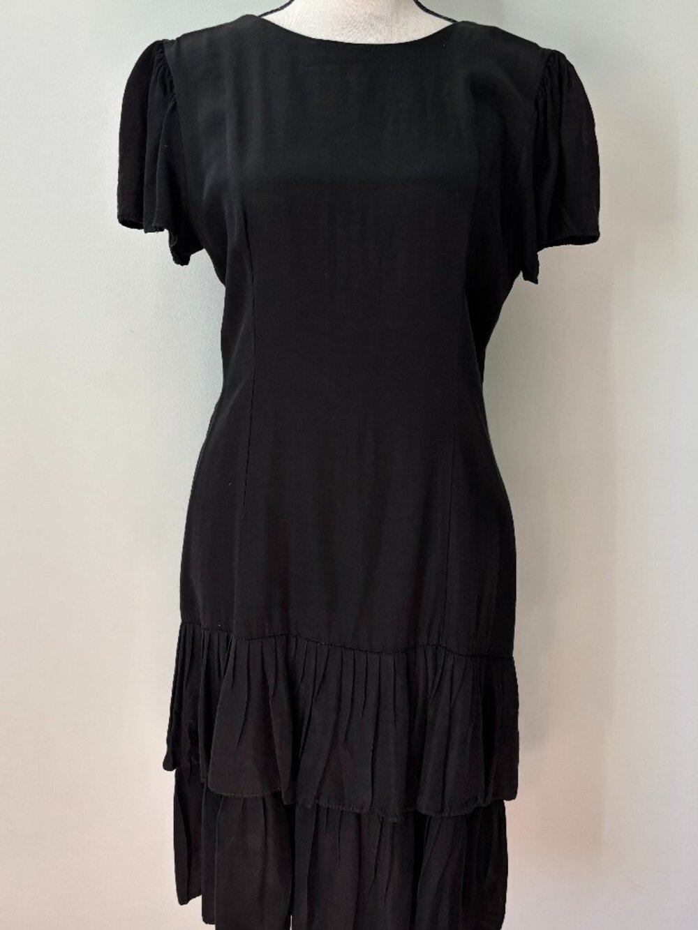 Vintage Maggy London by Jeannene Booher black tiered-ruffle dress Like New
